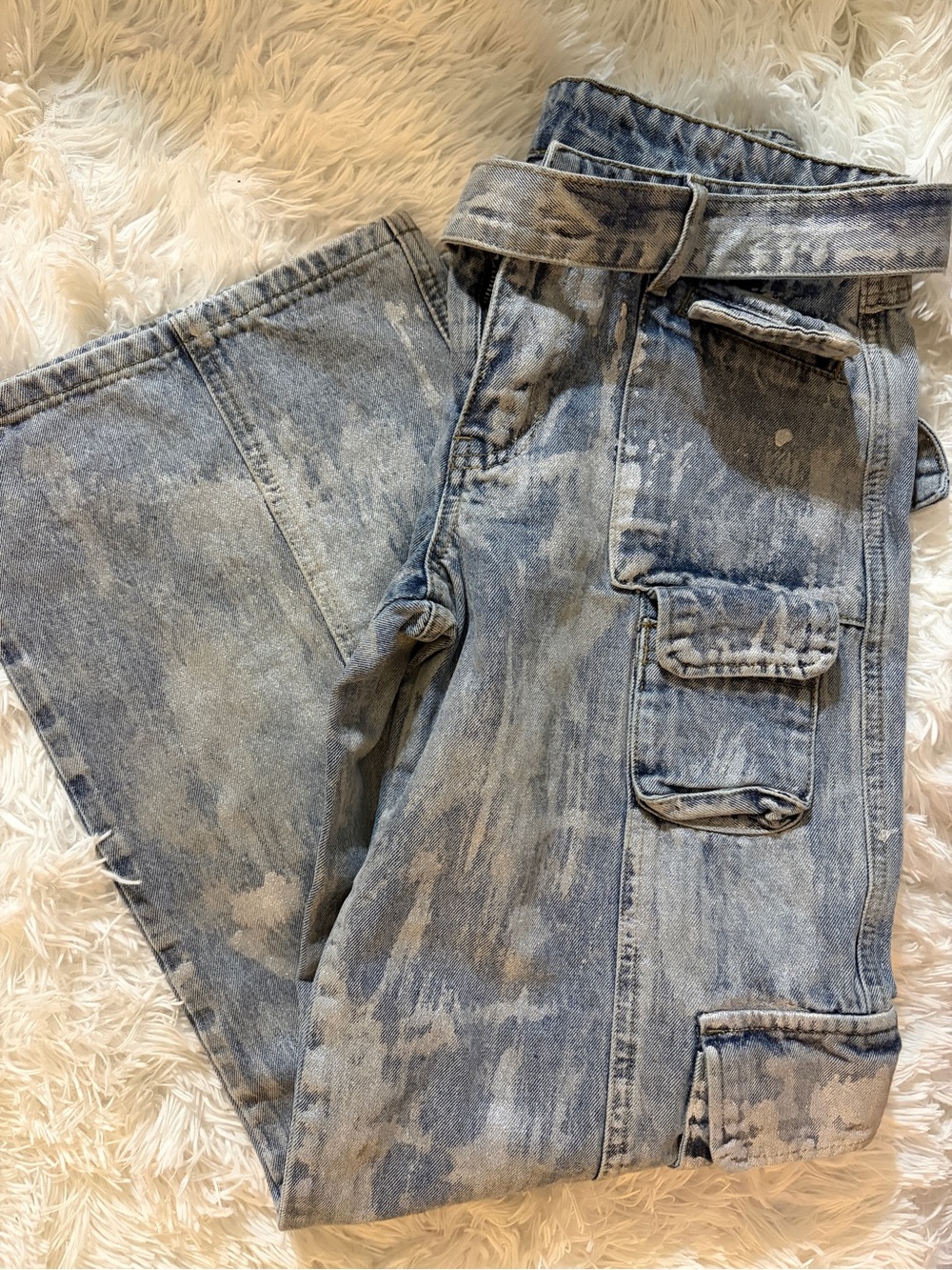 The Kript Acid Wash Denim Cargo Skirt in Faded Blue